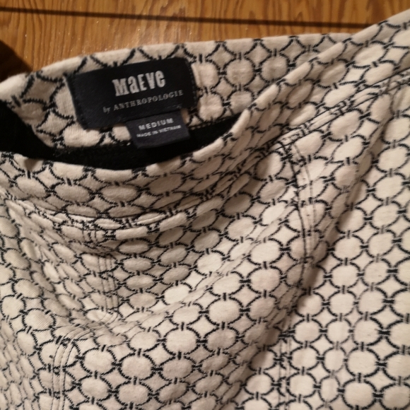 Anthropologie Pencil skirt with back zipper - Picture 5 of 6